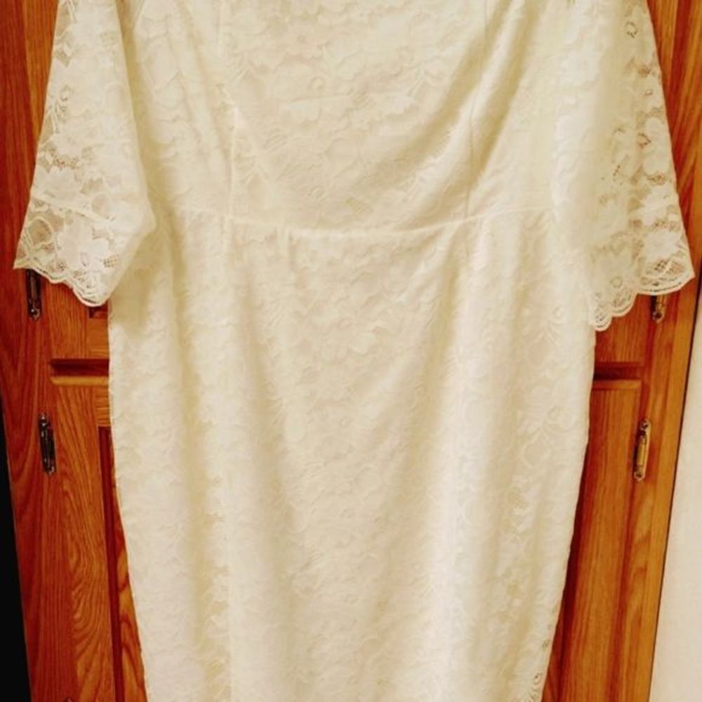 TORRID Special Occasion Ivory Lace Off Shoulder BodyCon Dress - Picture 5 of 16